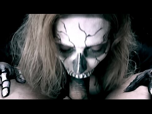 ❤️ Demonska djevojka siše kurac svojim crnim ustima i guta spermu. ❤️❌ Jebeni video na bs.assistentai.ru ❌
